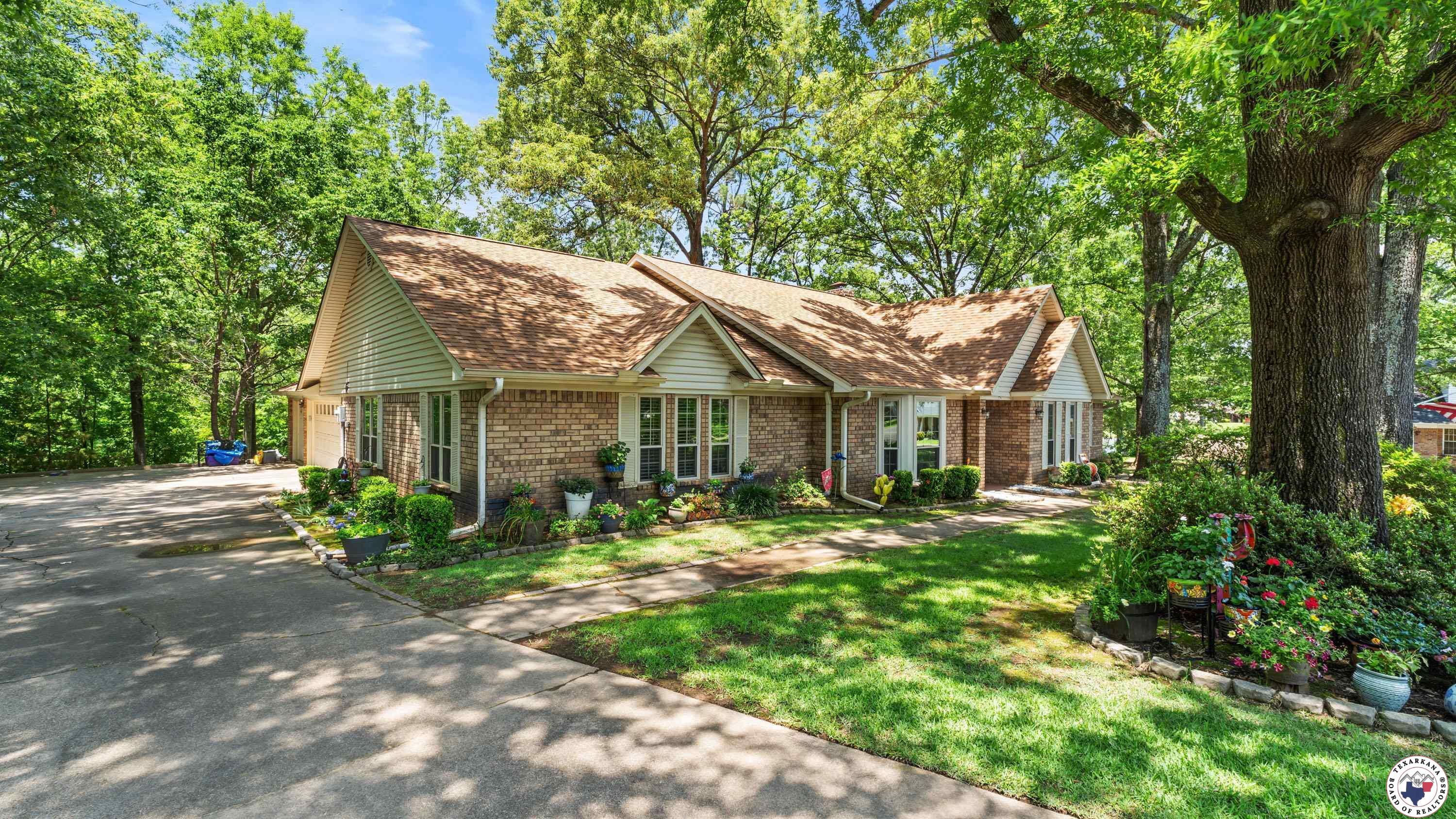Property Photo:  905 Lakeridge Lane  TX 75503 