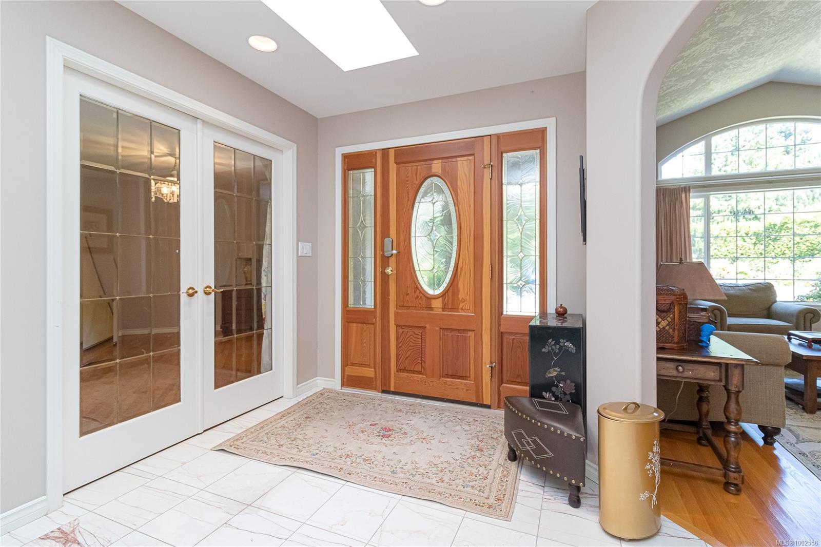Property Photo: 2549 Annabern Cres BC V8N 5E9