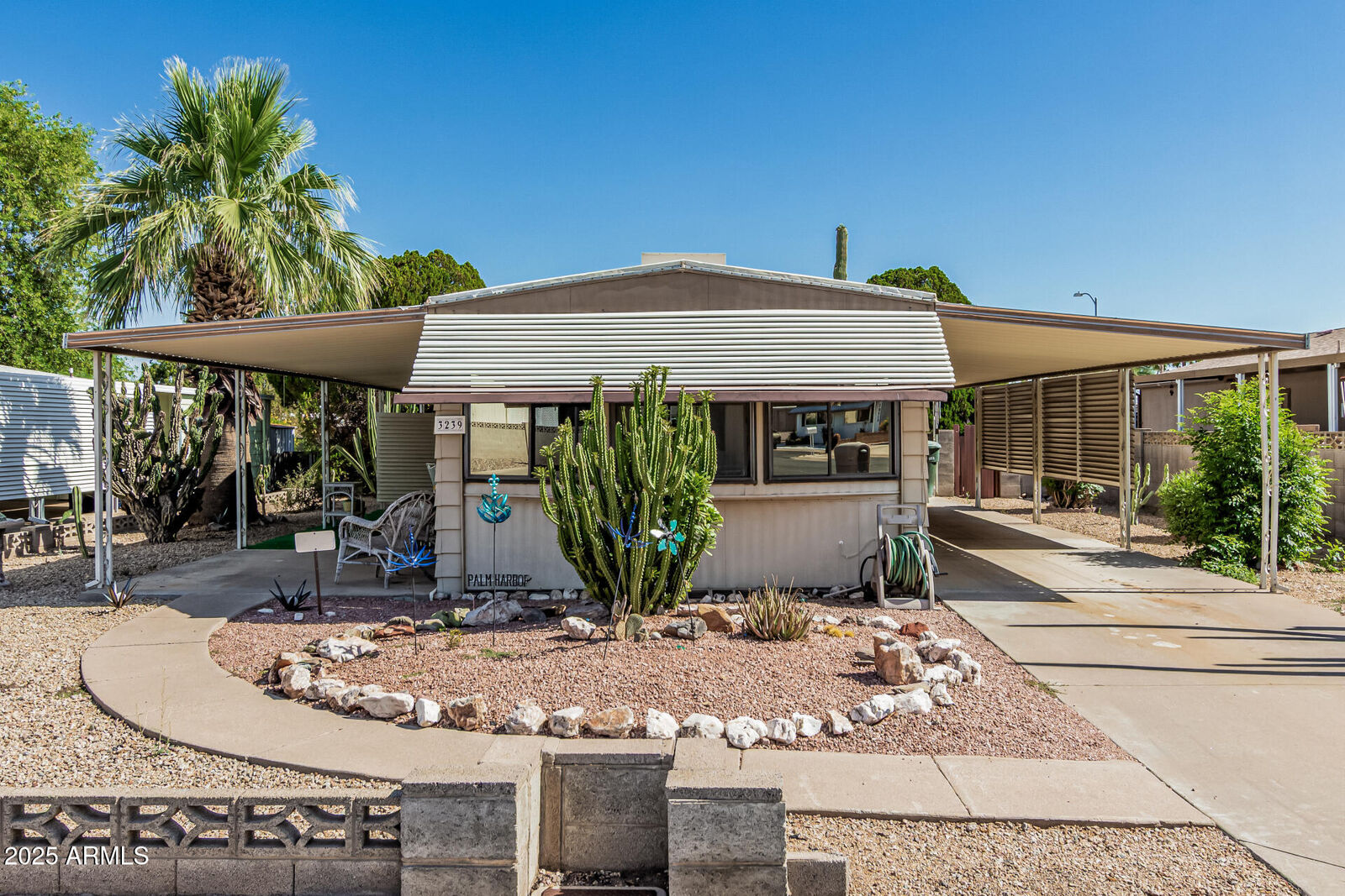 Property Photo:  3239 E Kings Avenue  AZ 85032 