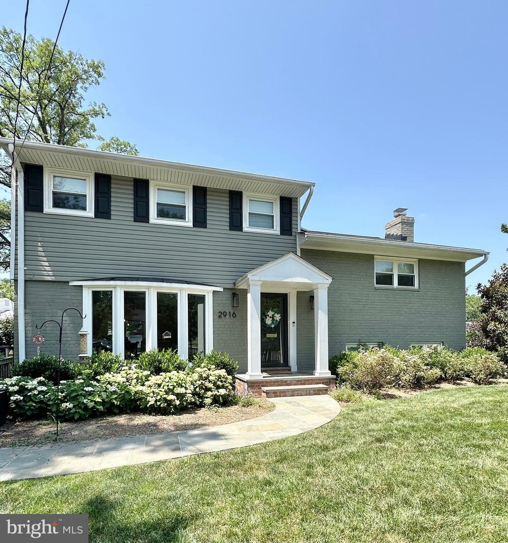 Property Photo: 2916 Mayer Place VA 22302