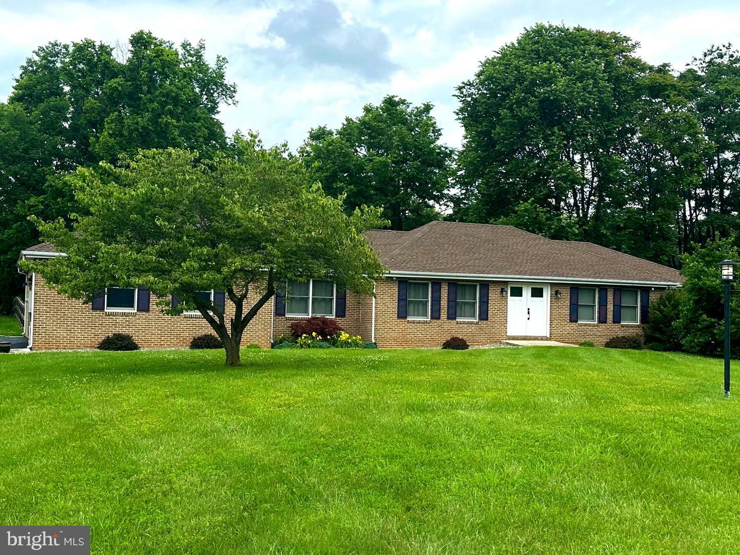 Property Photo: 117 Columbus Court WV 25404