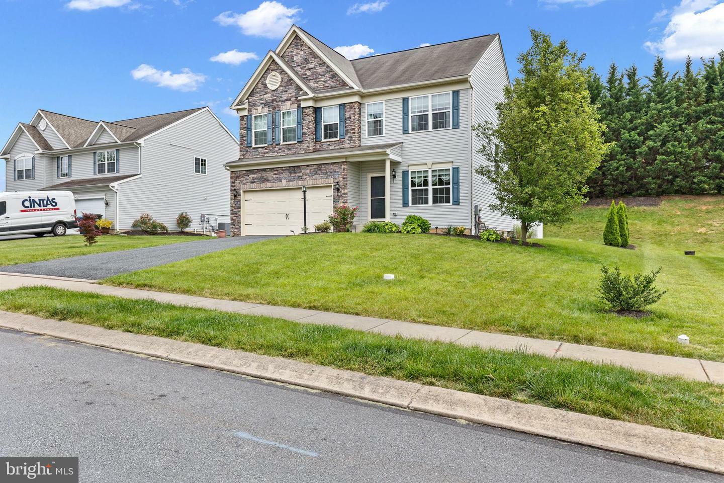 Property Photo: 1010 Nugent Way PA 17402