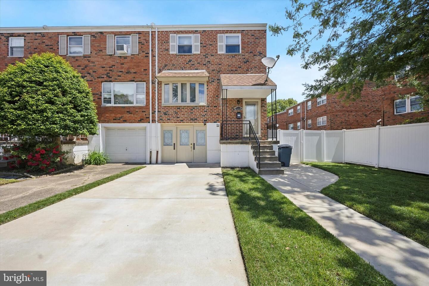 Property Photo: 7310 Boreal Place PA 19153