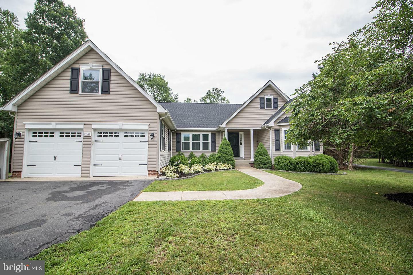 Property Photo: 21946 Short Bow Court MD 20619