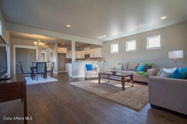 Property Photo: 297 E Grosbeak Avenue ID 83835