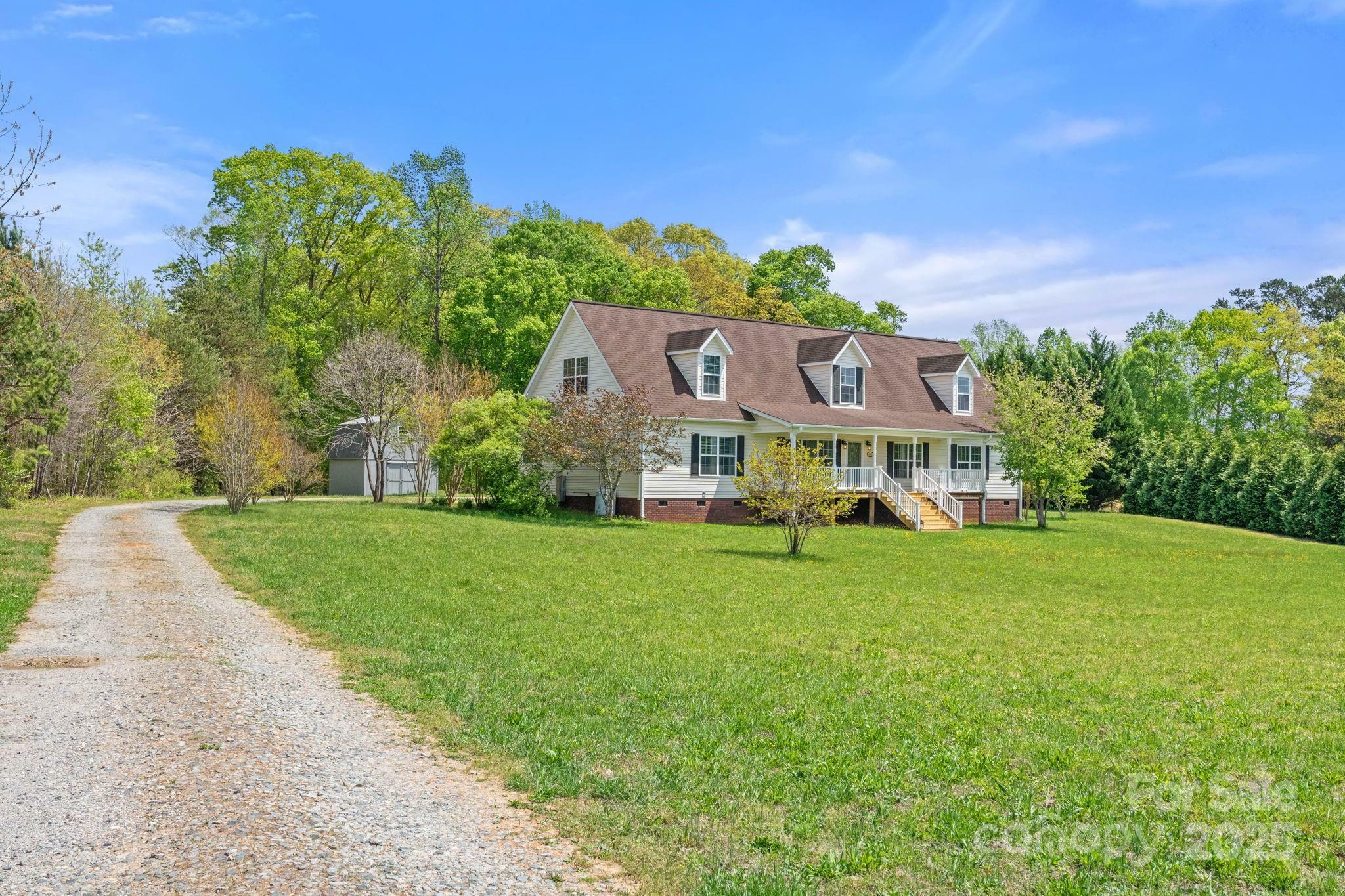 Property Photo: 1285 Waitman Road NC 27295