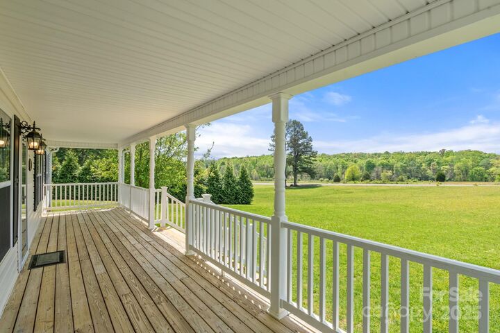 Property Photo: 1285 Waitman Road NC 27295