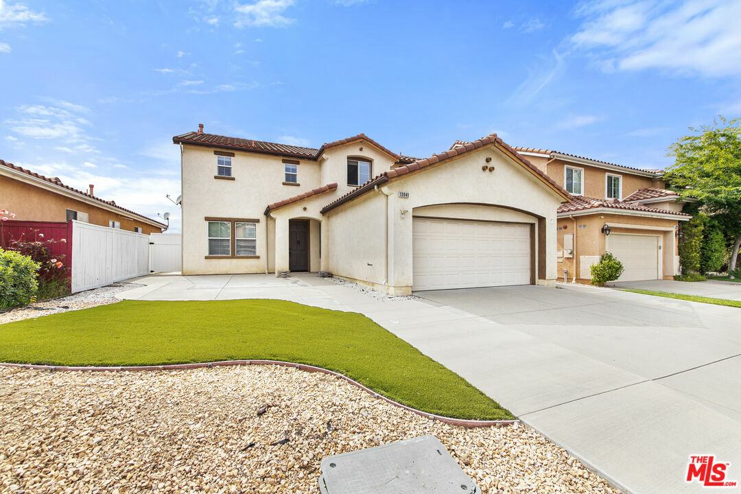 Property Photo: 13041 Mesa Verde Way CA 91342