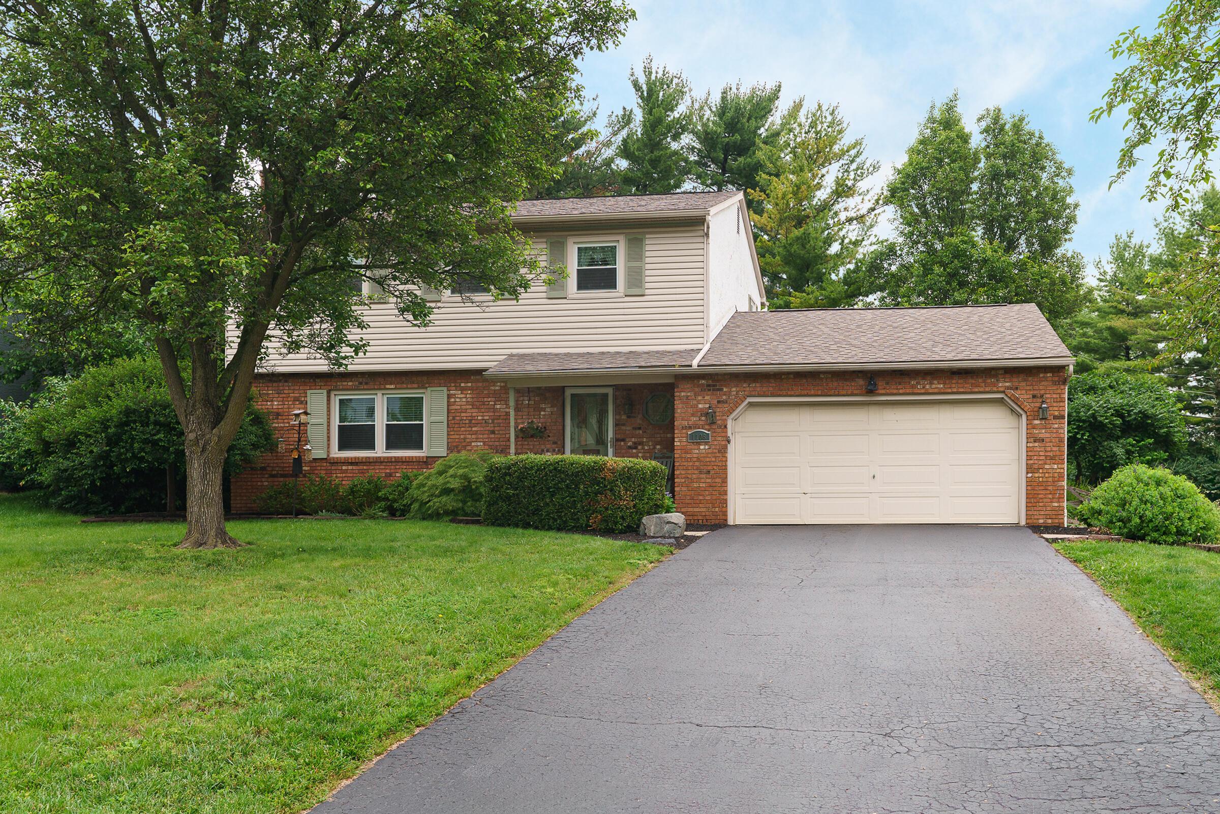 Property Photo: 1108 Langland Drive OH 43220