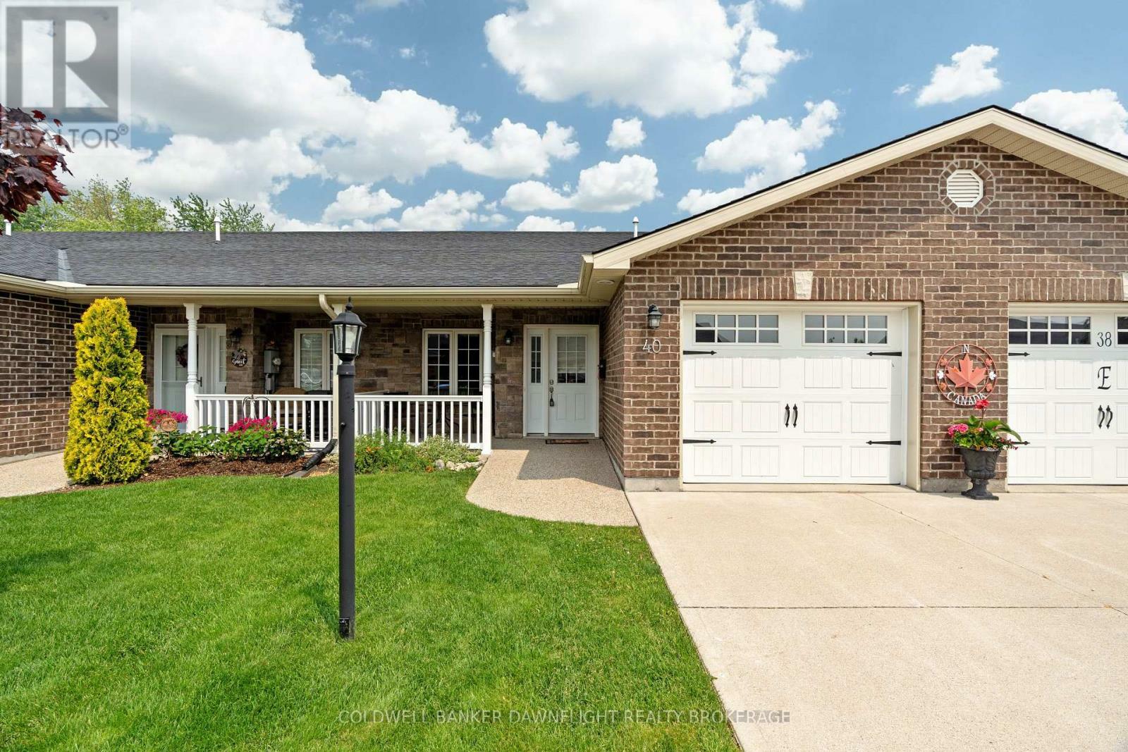 Property Photo: 40 Devon Drive ON N0M 1S3