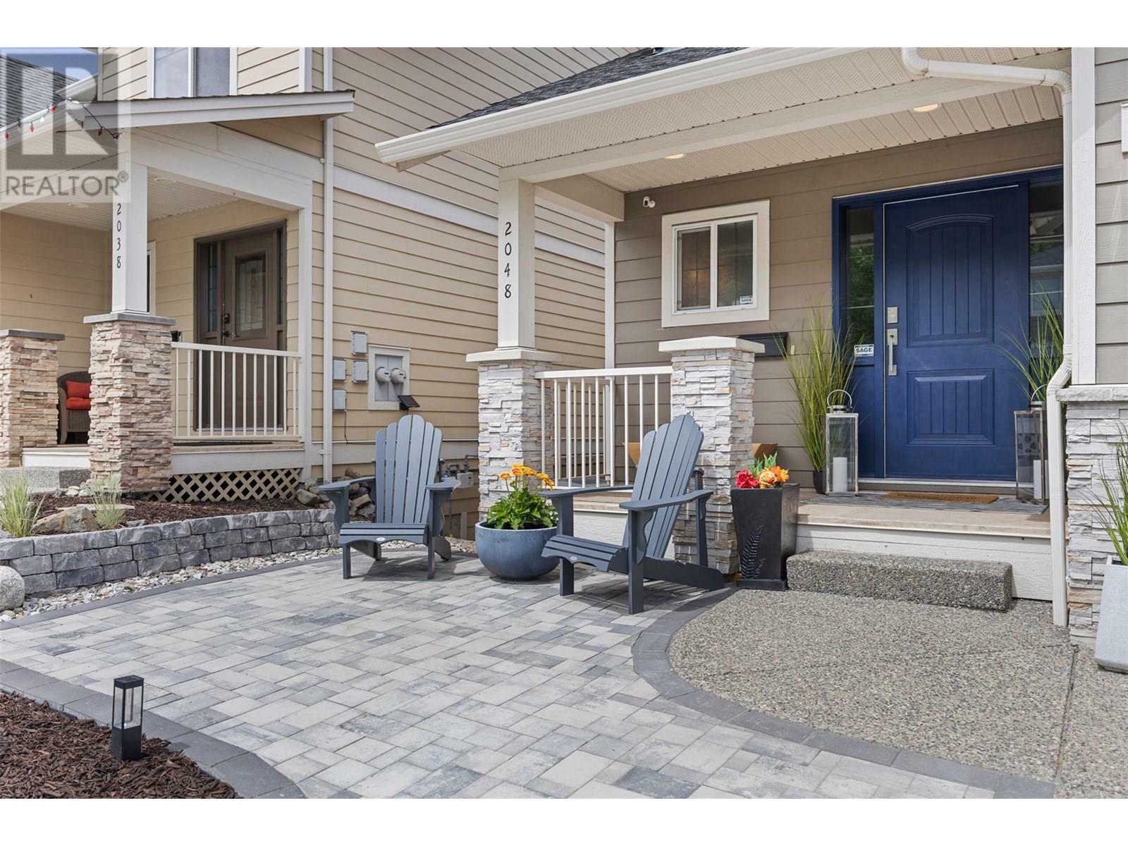 Photo de la propriété: 2048 Highland Place BC V2E 0A8
