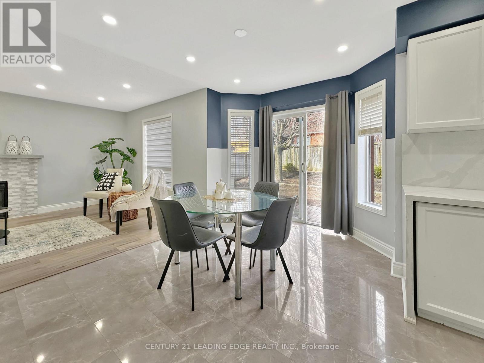 Property Photo: 91 Perryview Drive ON L9L 1T6
