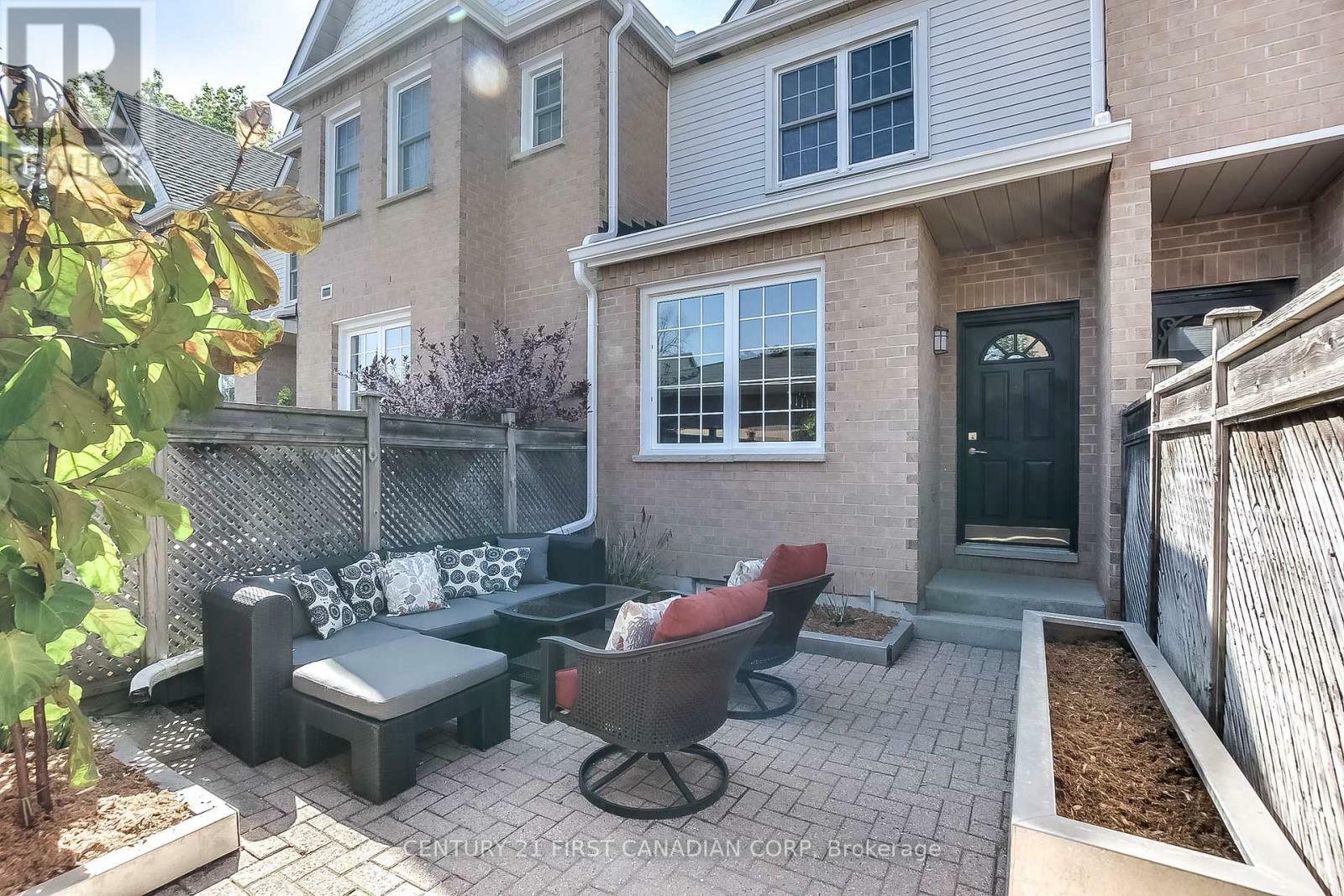 1570 Richmond Street 53  London North (North G) ON N6G 4W2 photo