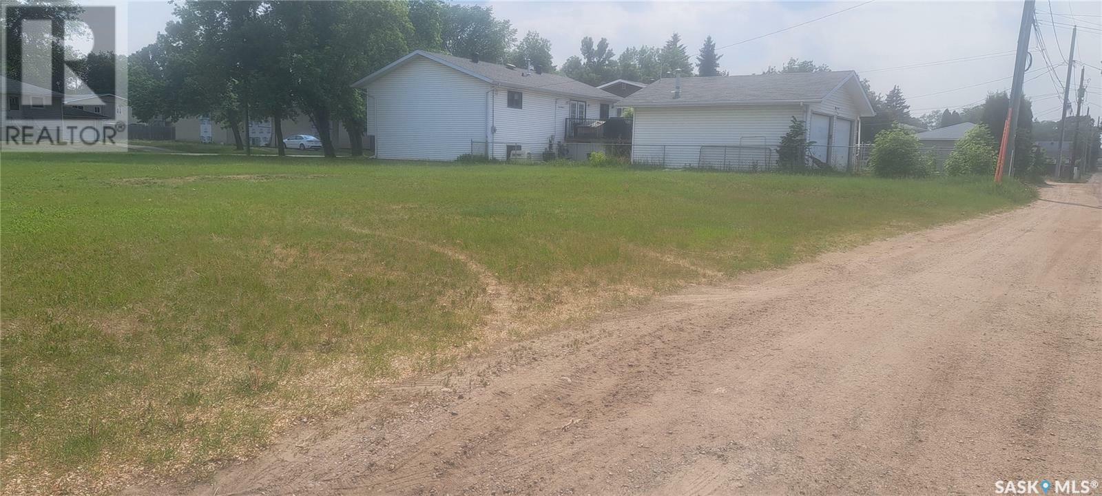 Property Photo:  2441 6th Avenue E  SK S6V 7P6 