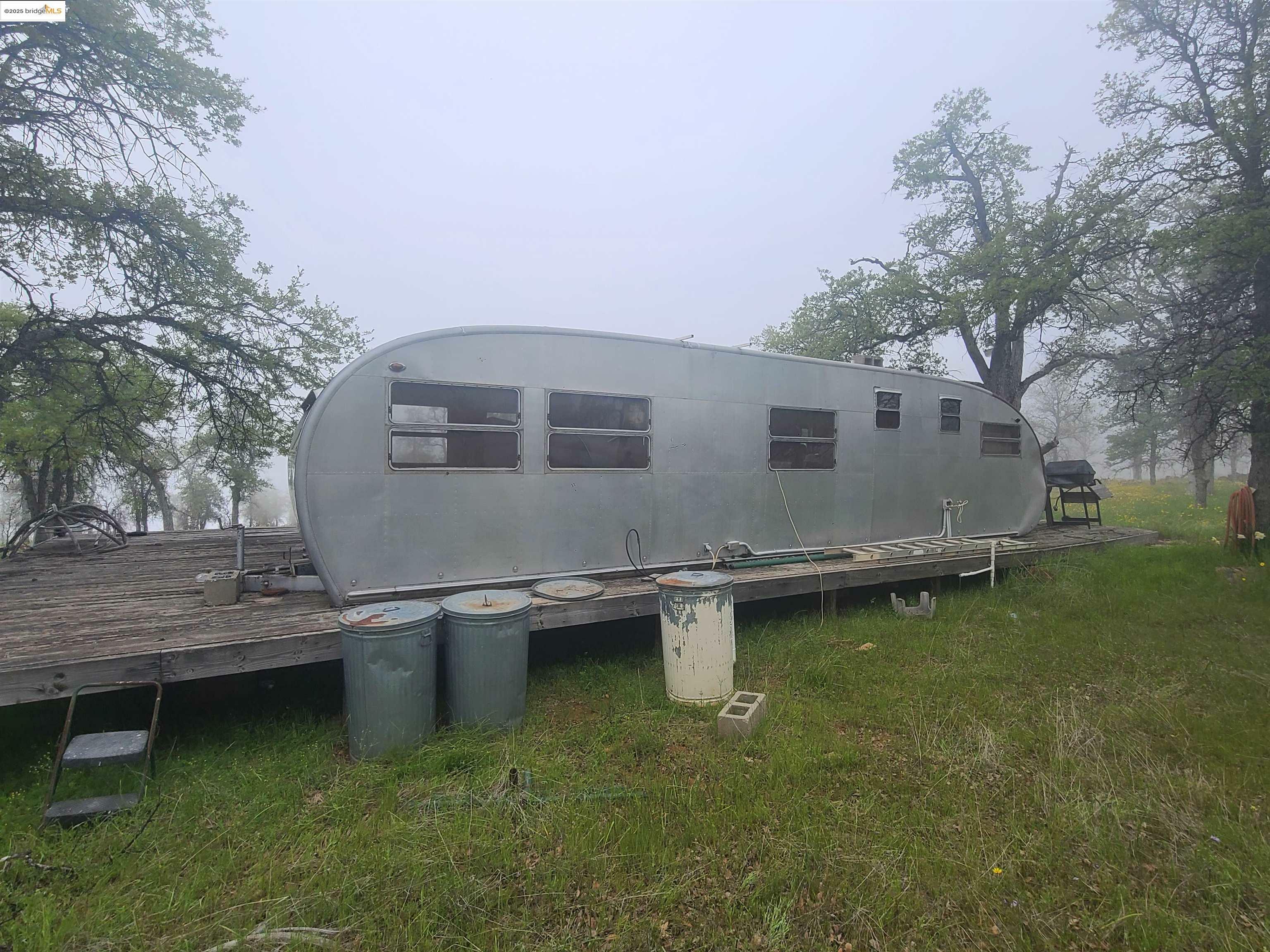 Property Photo: 5793 Schilling Rd CA 95311