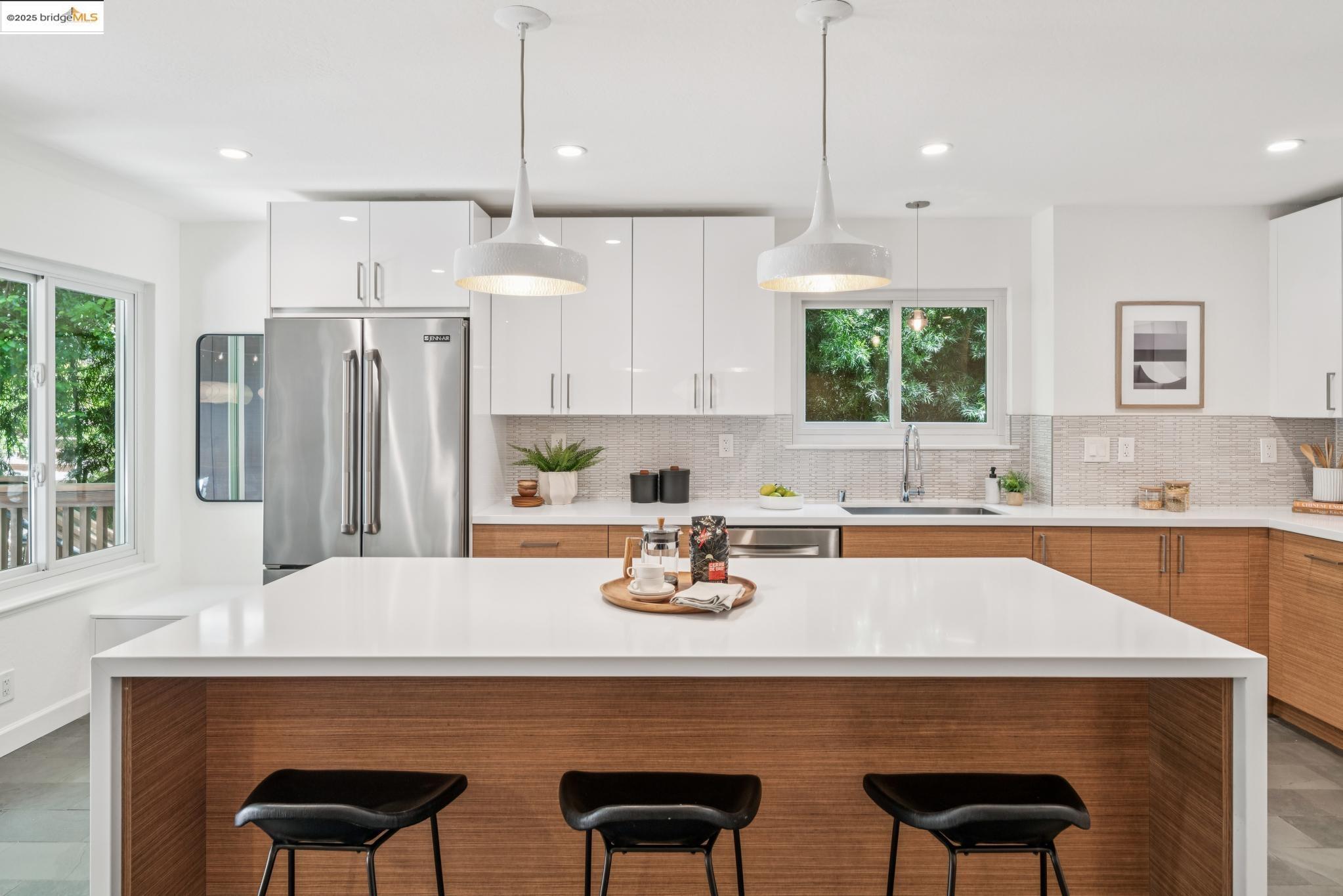 Property Photo: 6738 Aitken Dr CA 94611