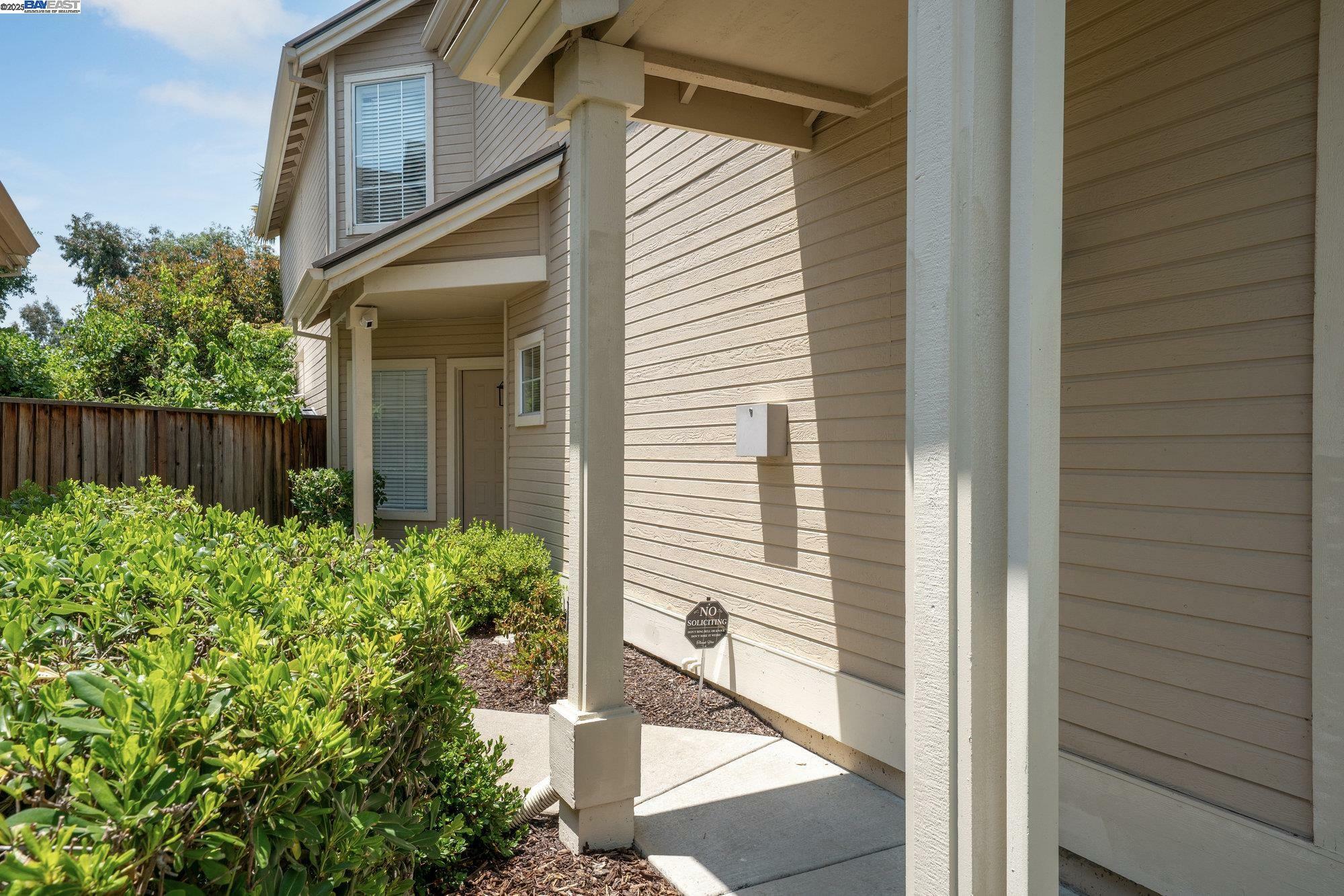 Property Photo: 411 Orchard View Ave CA 94553