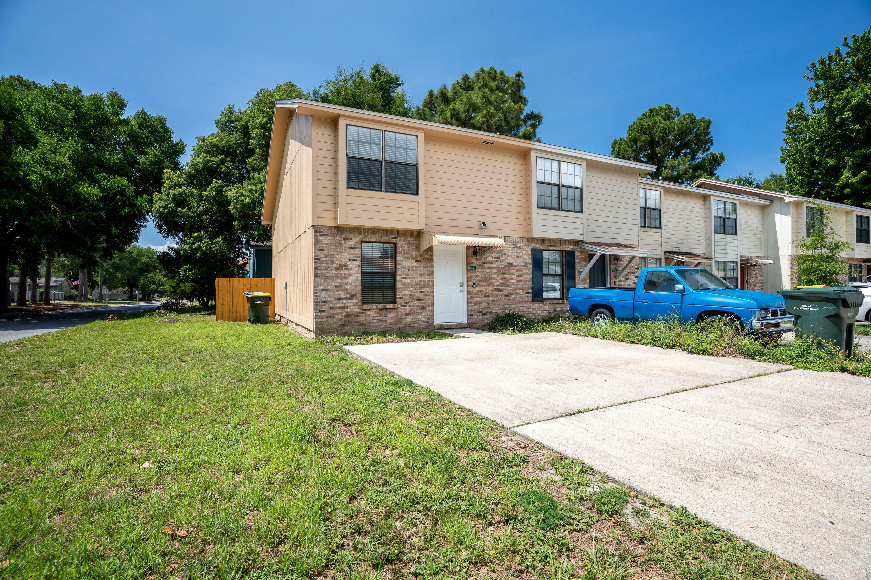 Property Photo: 412 NW Odin Lane FL 32548