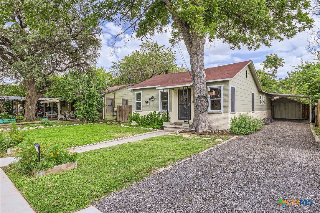 Property Photo:  2122 W Hermosa Drive  TX 78201 