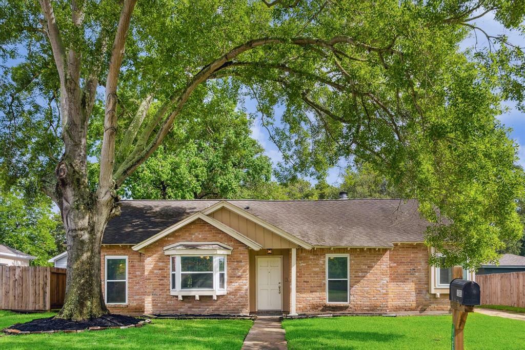 Property Photo: 13603 Woodchester Drive TX 77498