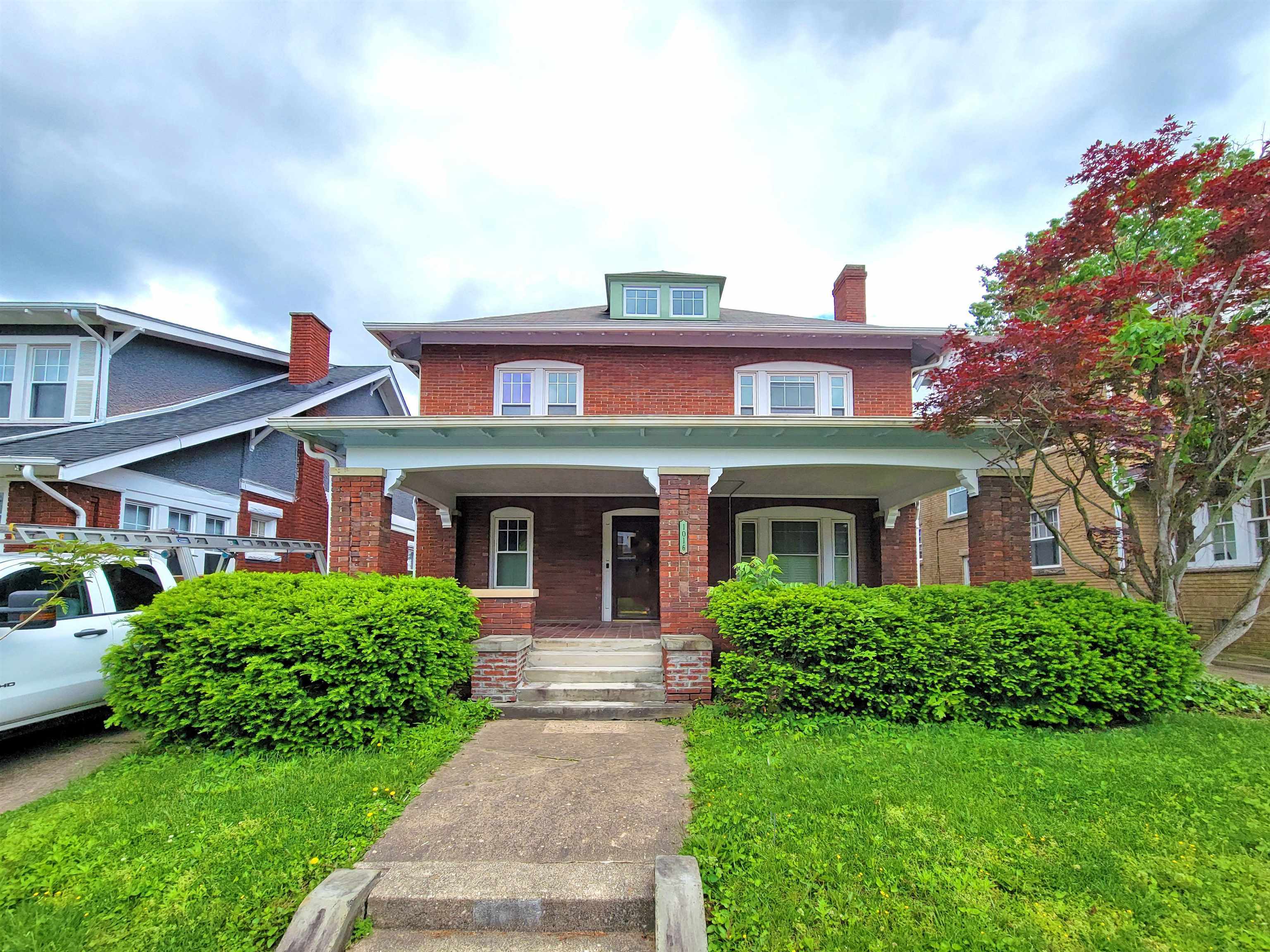 Property Photo: 1016 Euclid Place WV 25701