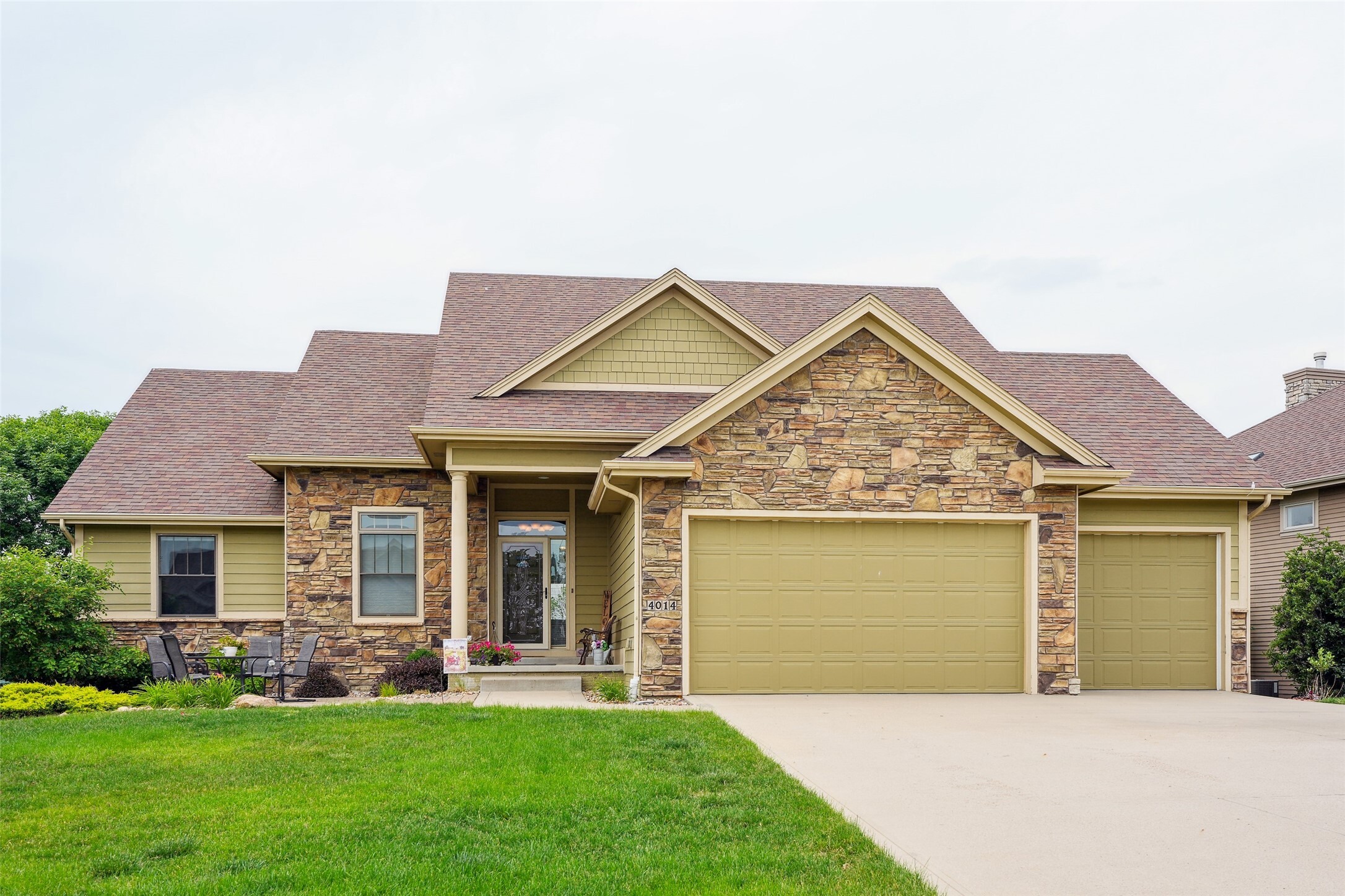 Property Photo: 4014 NE Bellagio Circle IA 50021
