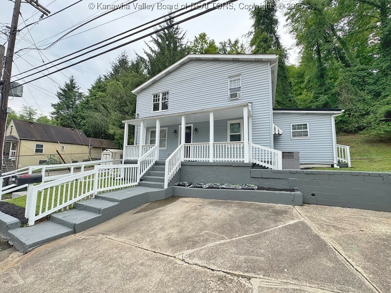 Property Photo: 547 Garrison Avenue WV 25302