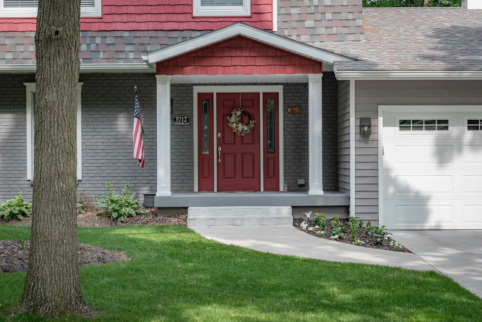 Property Photo:  5712 Woodbridge  MI 48640 