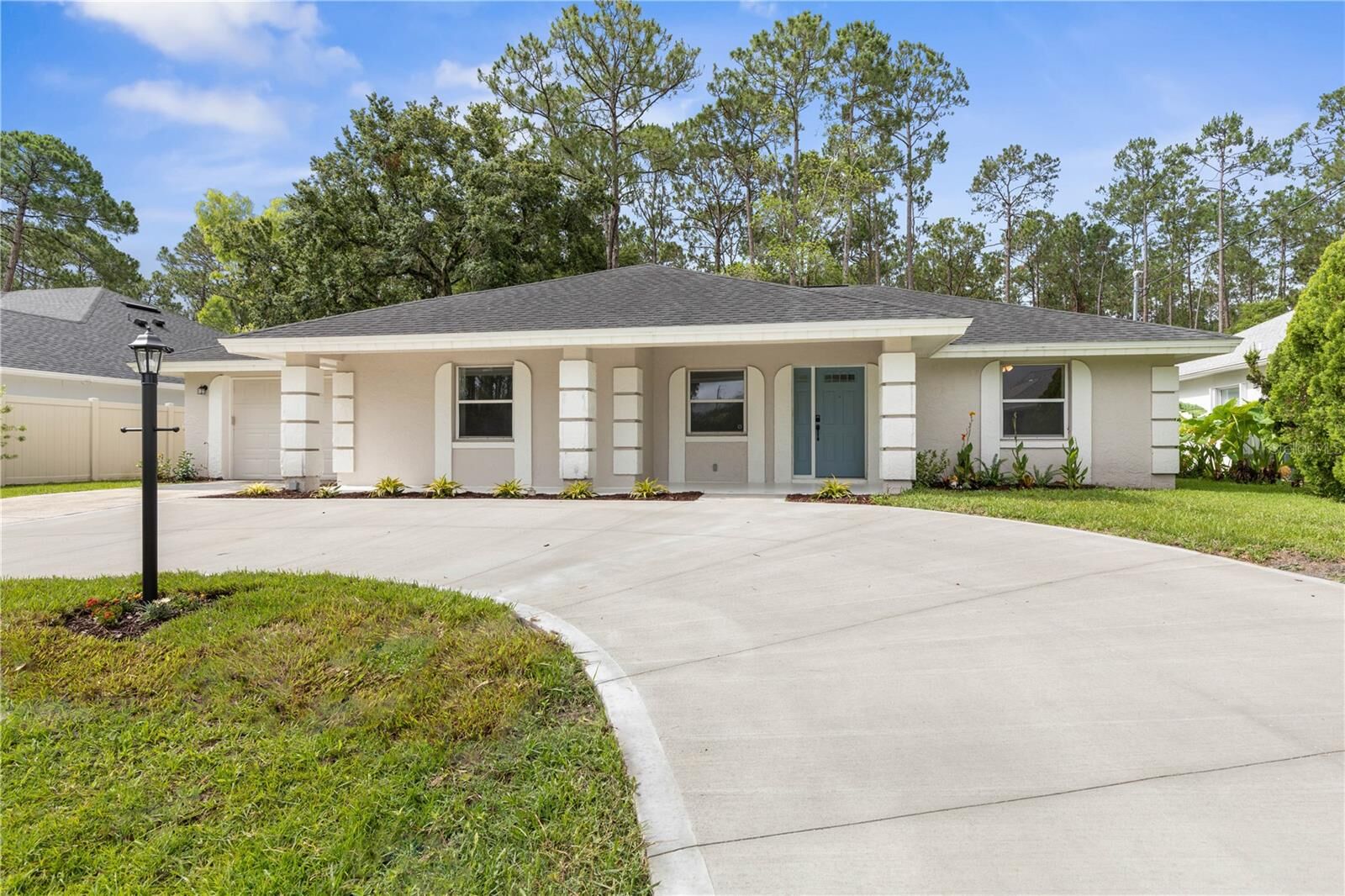 Property Photo: 52 Woodworth Drive FL 32164