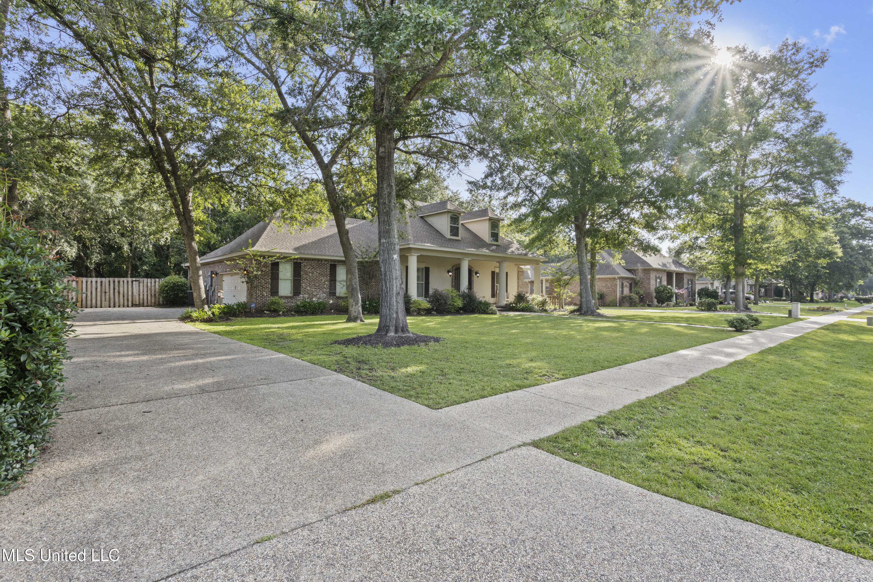 Property Photo: 3208 Oakleigh Circle MS 39564