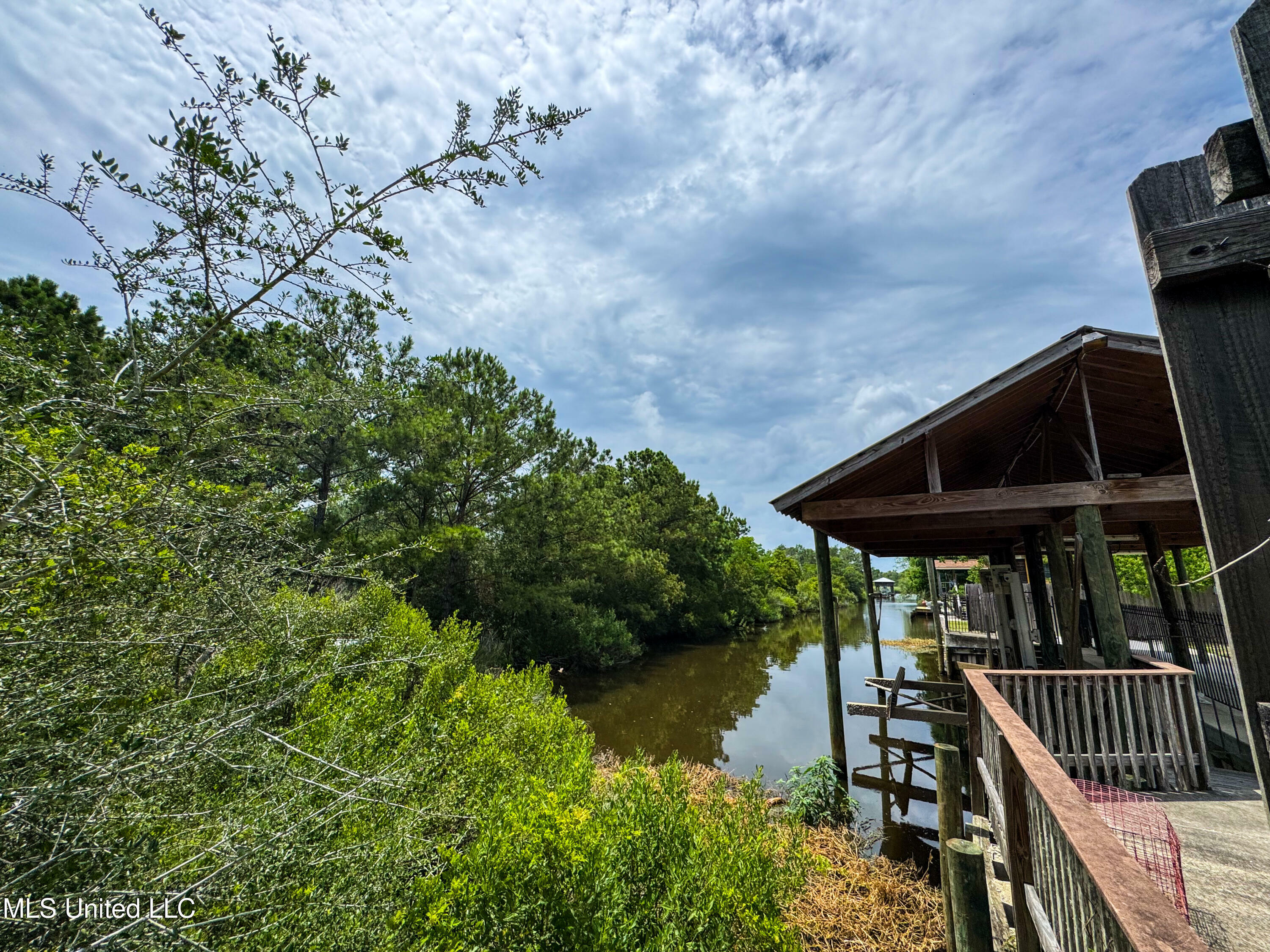 Property Photo:  Hibiscus Drive  MS 39520 