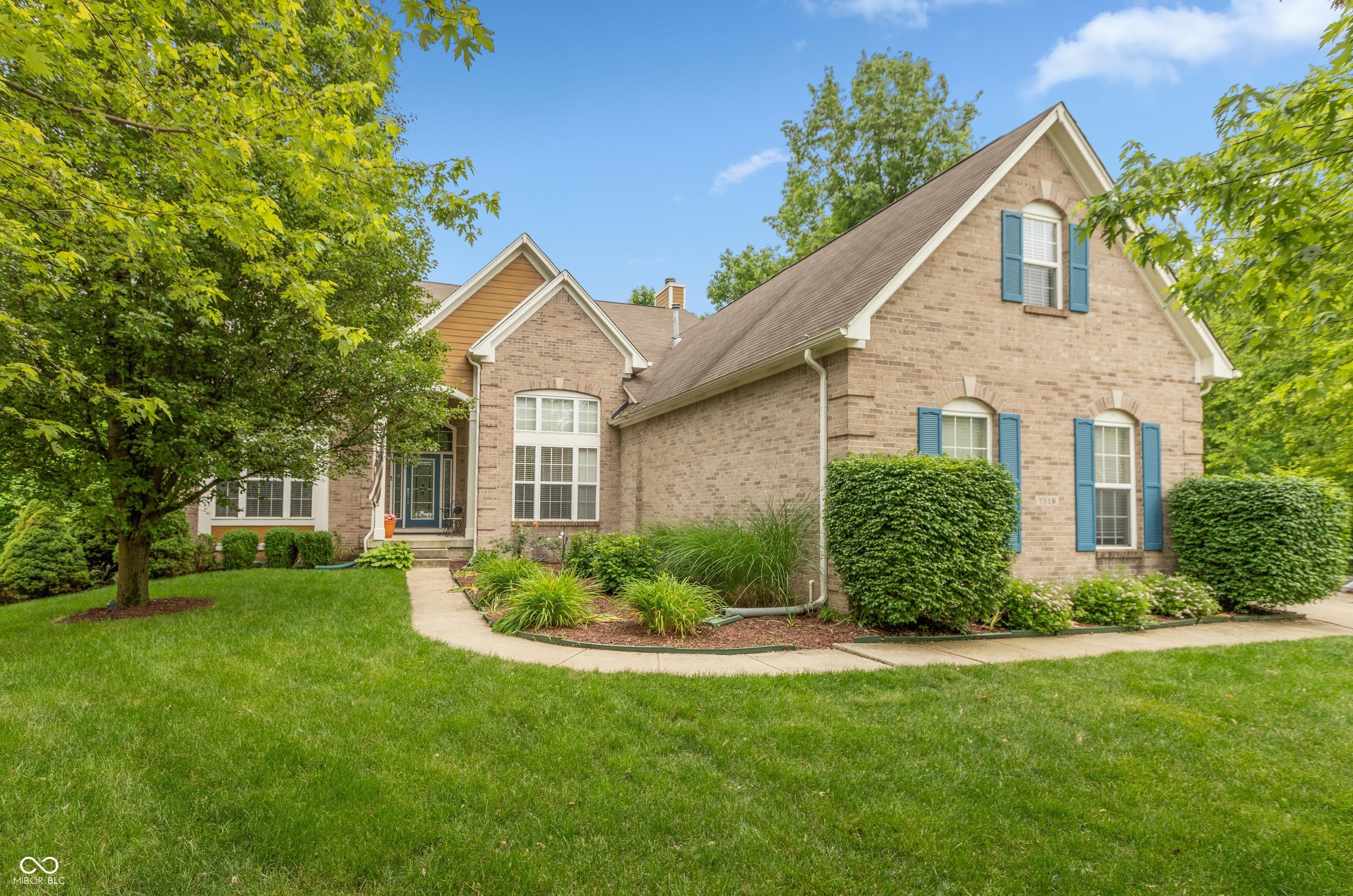 Property Photo: 7818 Fawnwood Drive IN 46278