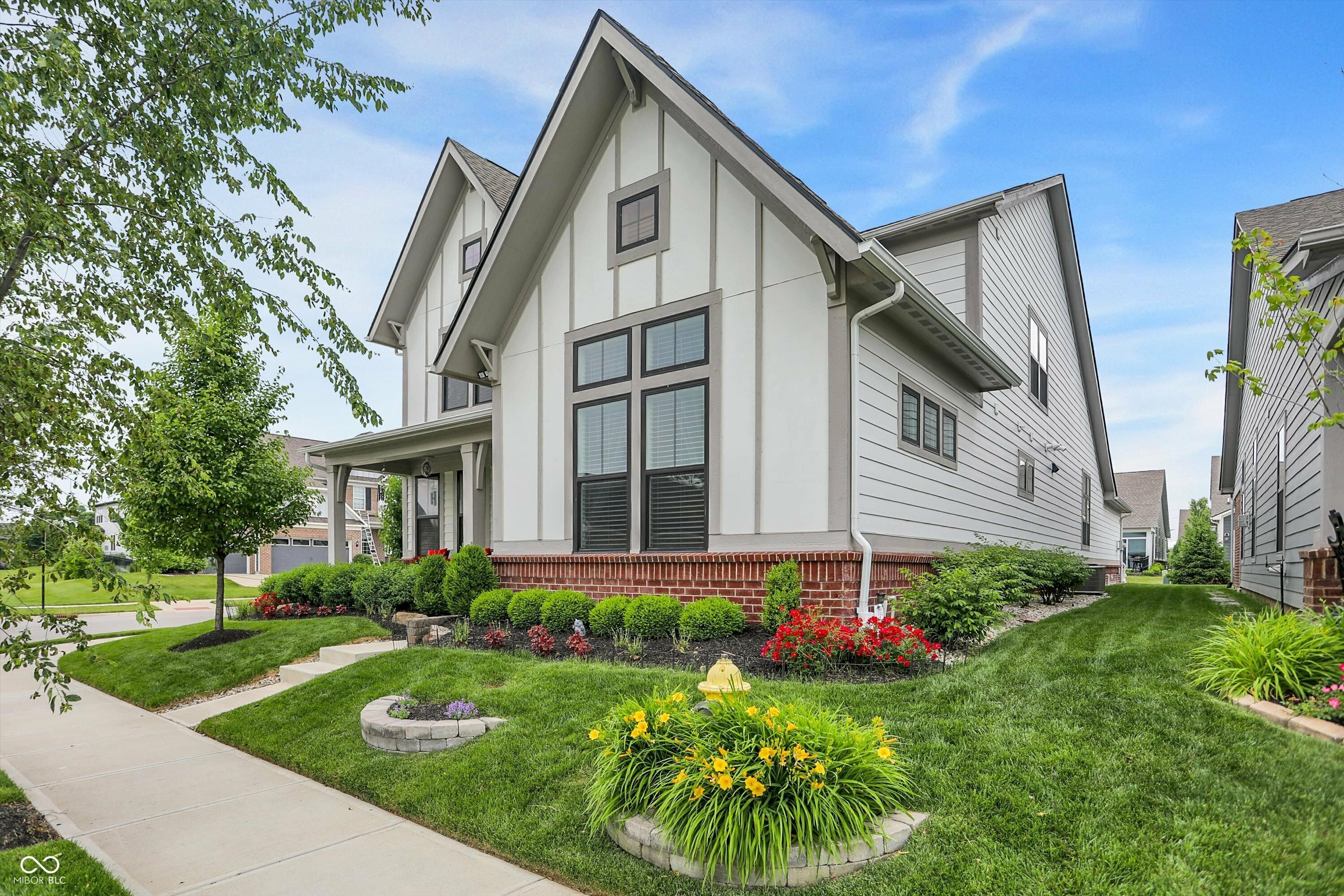 Property Photo:  1586 Mairn Avenue  IN 46032 