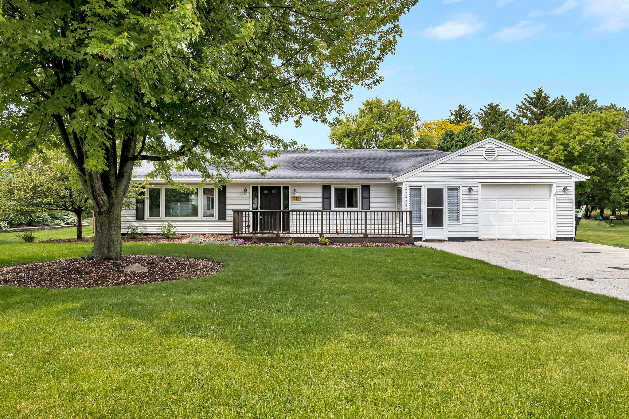 Property Photo: 712 Armstrong Ave WI 53083