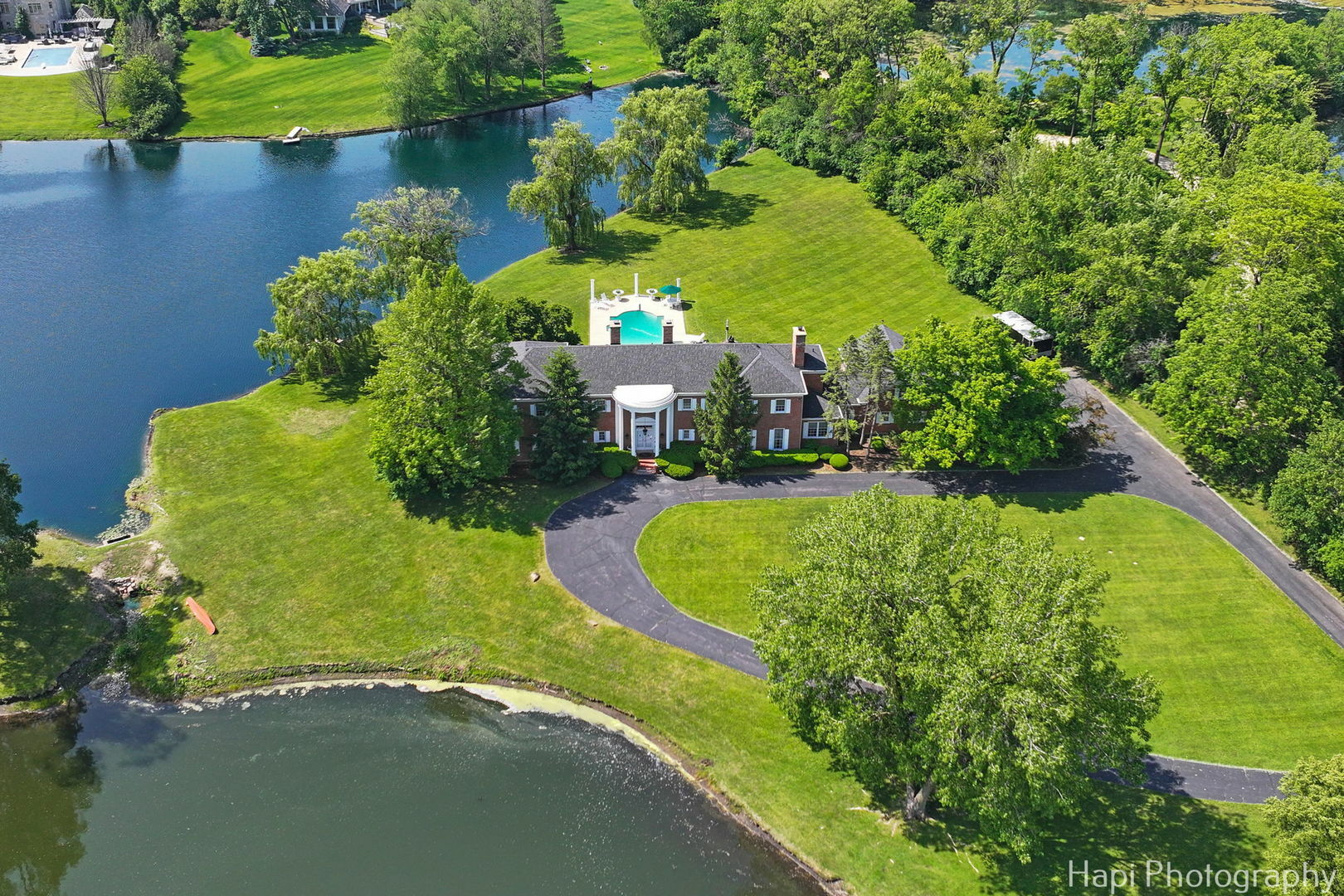 Property Photo: 7 3 Lakes Road IL 60010