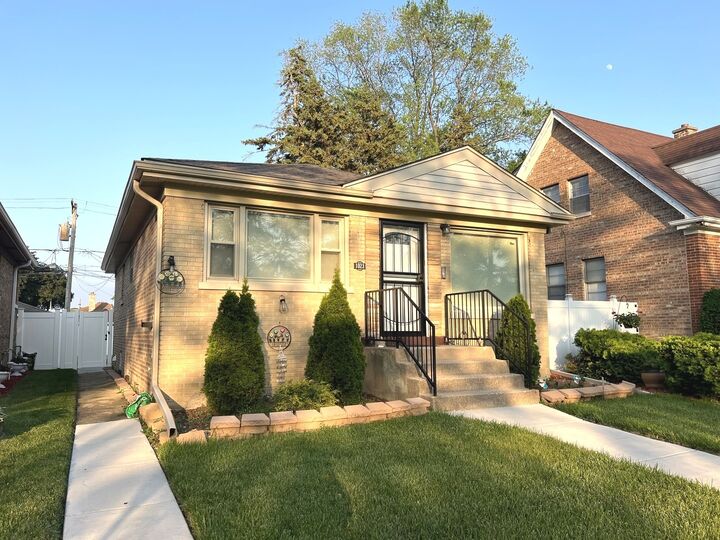 Property Photo: 1023 Rice Avenue IL 60104