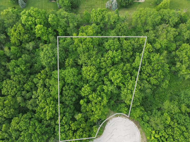 Property Photo: 7110 Forest Oak Drive IL 60050