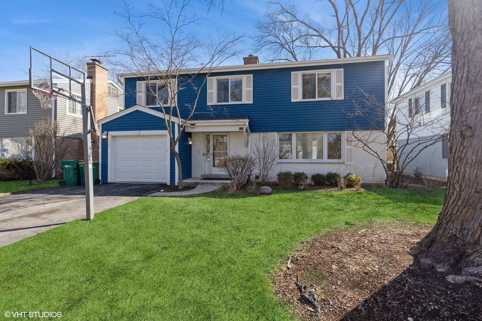 Property Photo:  127 Riverside Drive  IL 60093 
