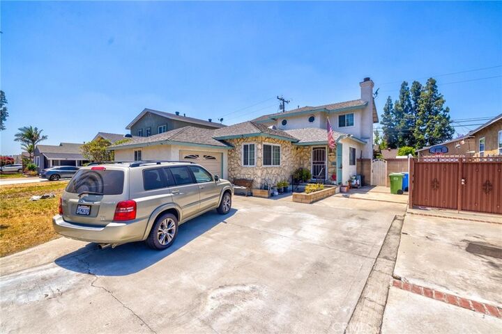 Property Photo:  9419 Bartley Avenue  CA 90670 