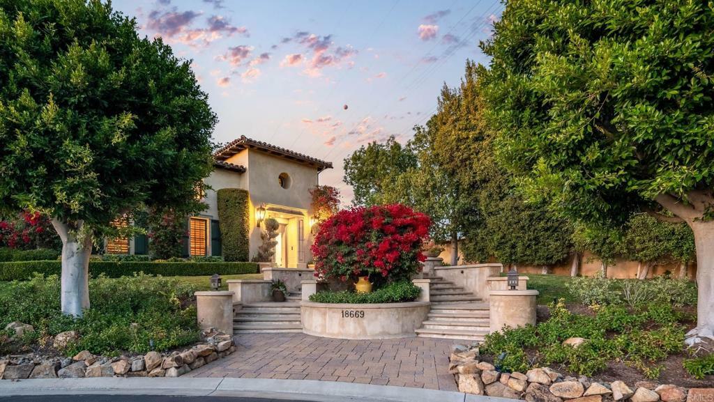 Property Photo: 18669 Via Catania CA 92091