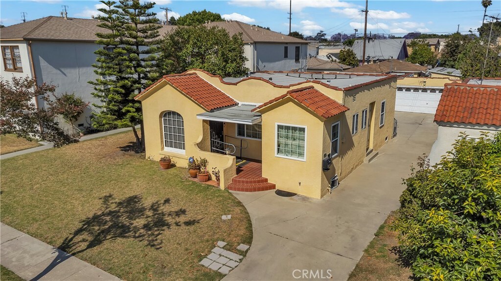 Property Photo:  8148 Madison Avenue  CA 90280 