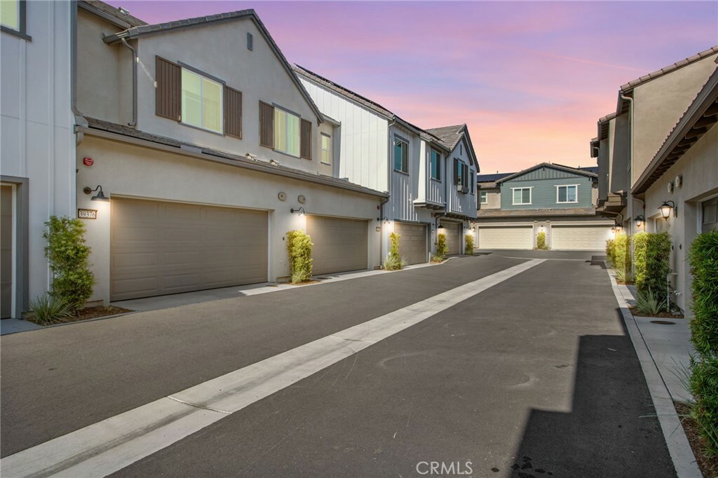 Property Photo:  39376 Corvina Ln  CA 92591 