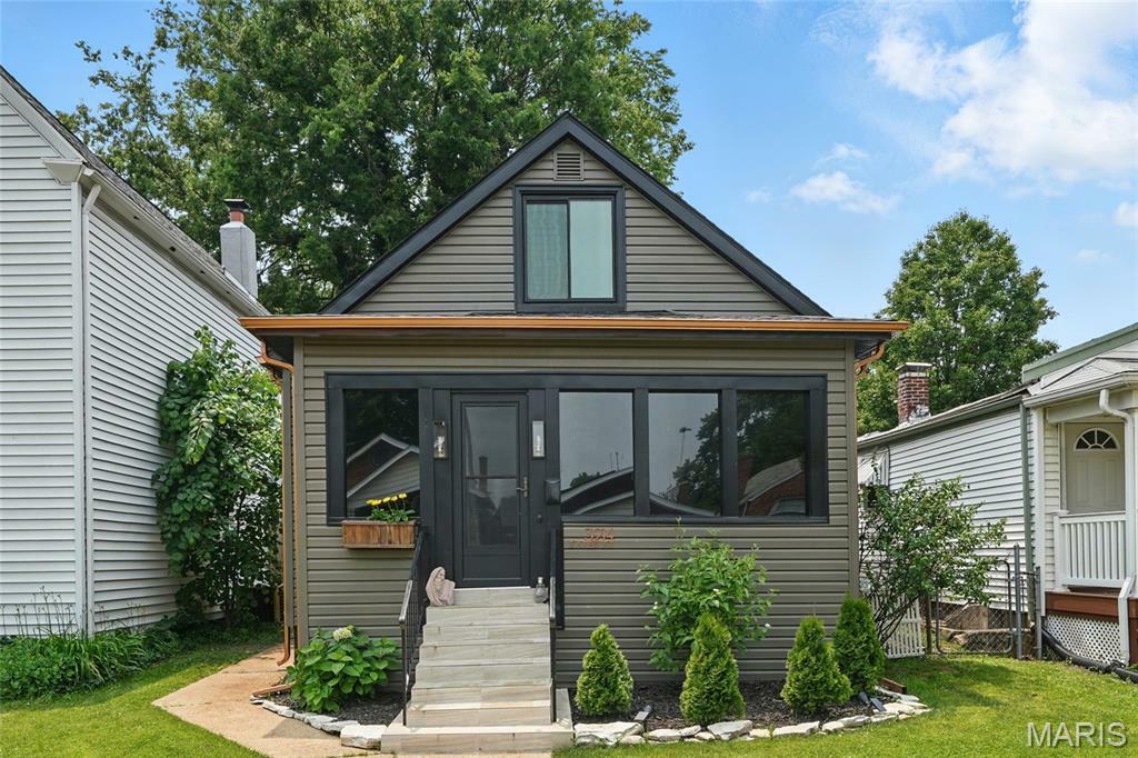 3914 Bates Street  St Louis MO 63116 photo