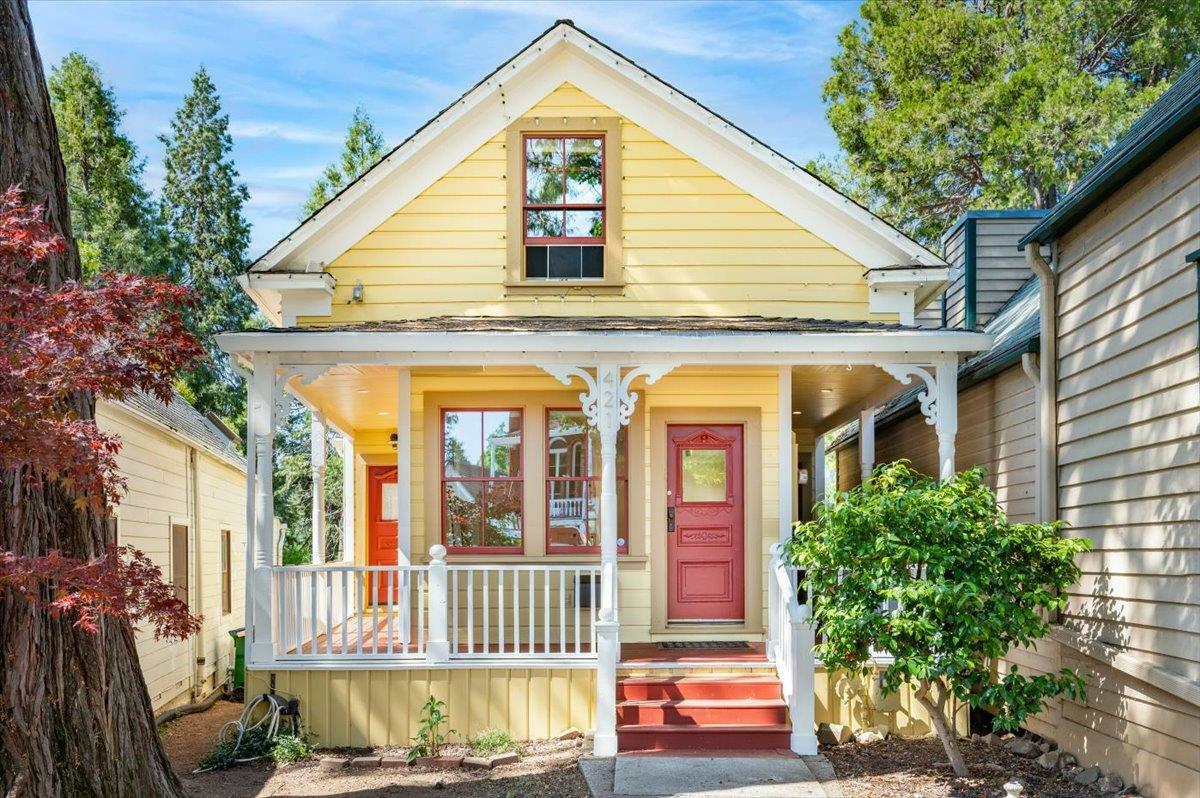 421 Broad Street  Nevada City CA 95959 photo