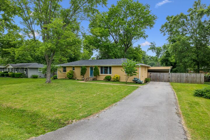 Property Photo: 5044 Suter Dr TN 37211