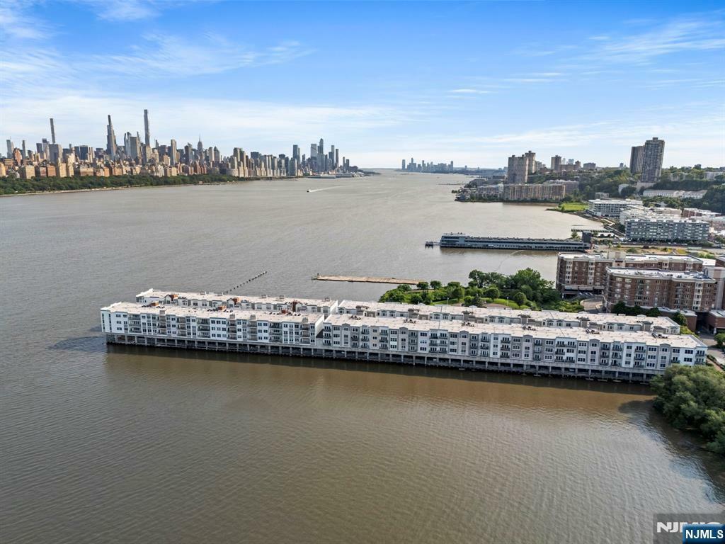 Property Photo: 108 The Promenade 108 NJ 07020