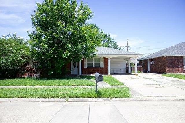 Property Photo: 2120 Veronica Drive LA 70043
