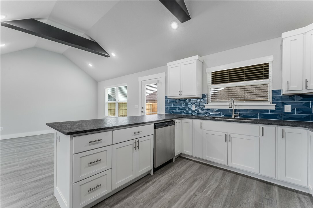 Property Photo: 1004 Marquis Avenue AR 72745