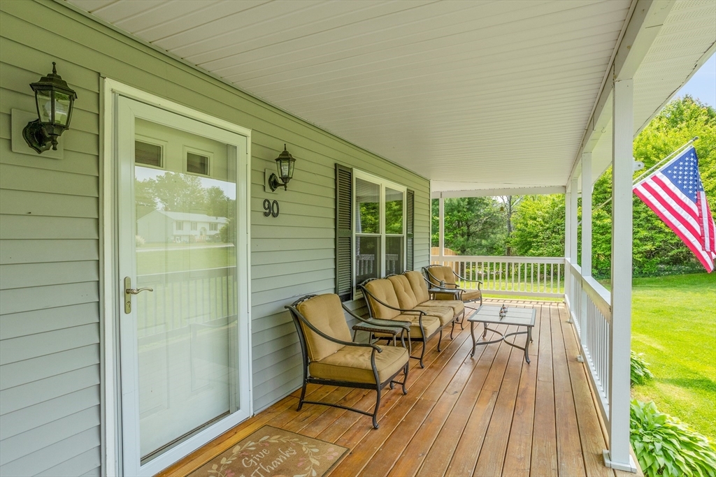 Property Photo:  90 Lakeshore Dr.  MA 01475 