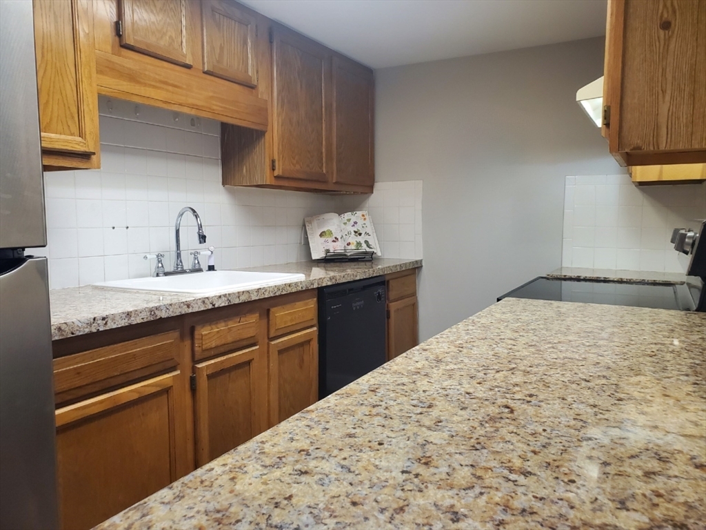 Property Photo: 688 Boston Post Rd E 102 MA 01752